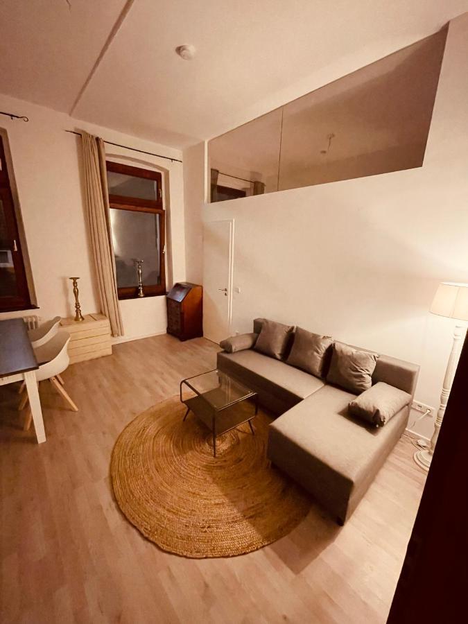 Retro Appartement Im Herzen Von Koeln Deutz Exterior foto
